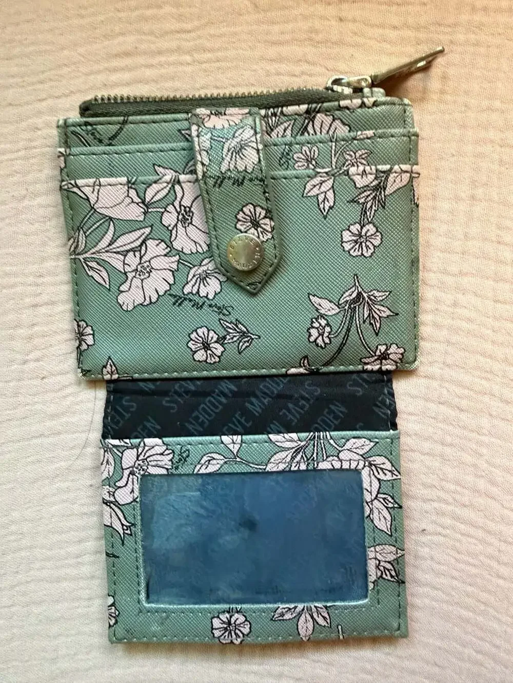 Steve Madden Green Floral Print Card Holder Wallet